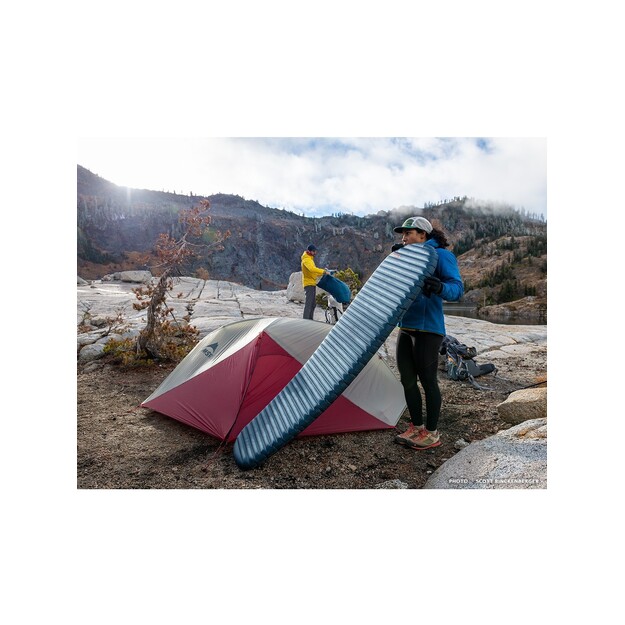 Therm-a-Rest NeoAir UberLite liels piepū&scaron;amais paklājs