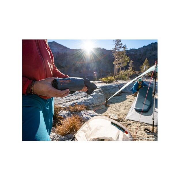 Therm-a-Rest NeoAir UberLite liels piepū&scaron;amais paklājs