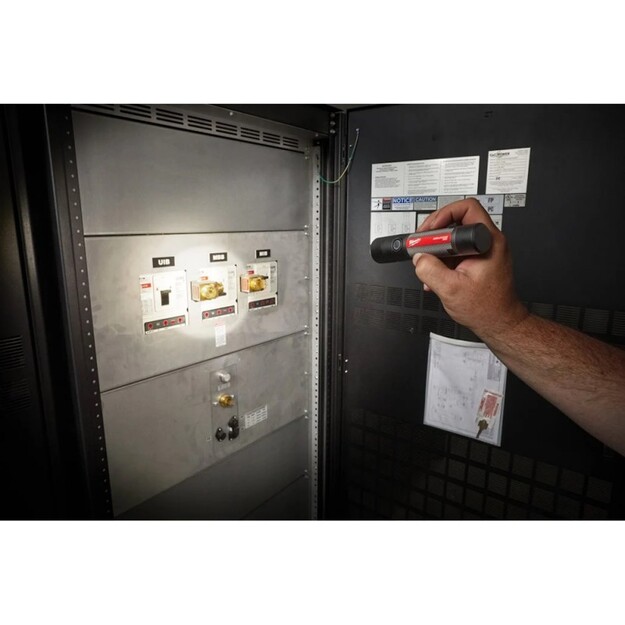 MILWAUKEE L4 FMLED-301 800lm LED flashlight