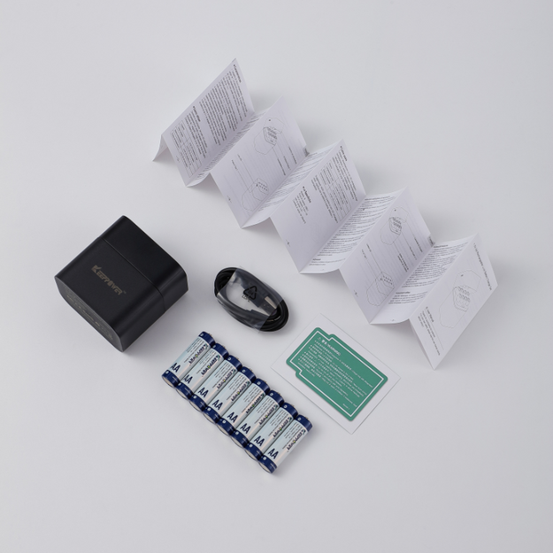 Keeppower I8 lādētājs ar 8 &times; 1,5V AA Li-ion baterijām 3133mAh