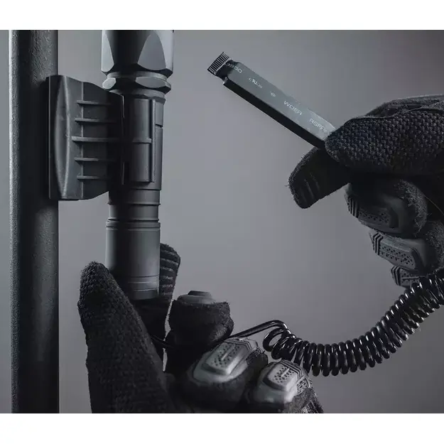 Armytek Dobermann 1000 lūmenu 381 m stara attālums medību komplekts F02005C