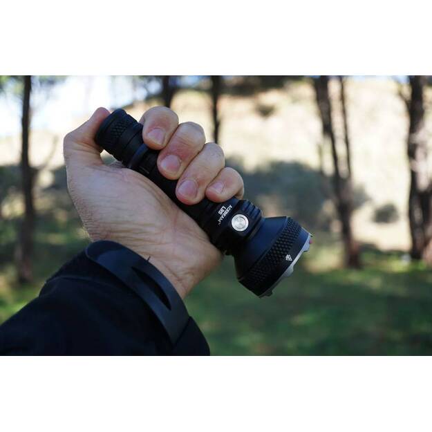 AceBeam L35 V2.0 taktiskais lukturis Melns