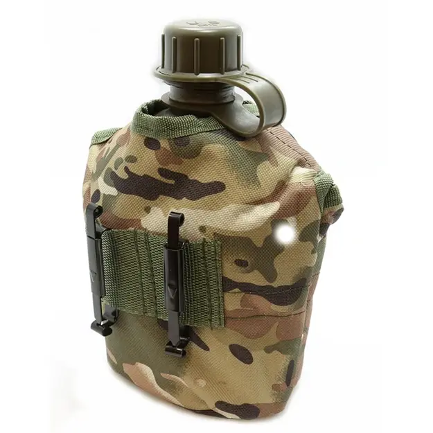 1L tūrisma bla&scaron;ķe ar futrāli un krūzīti