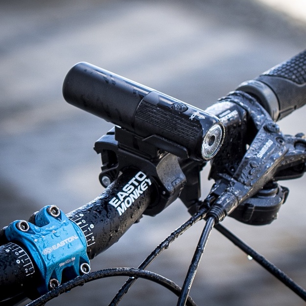 Velosipēda lampa 450lm VA0072