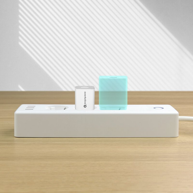 EverActive GaN SC-390Q sienas lādētājs