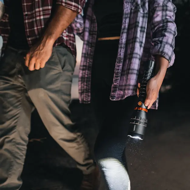 NEBO DAVINCI 8000 uzlādējams lukturis 8000 lm