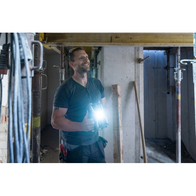 Pārnēsājams gaismeklis LED RUFUS IP65, 15W, 1500lm ar akumulatoru