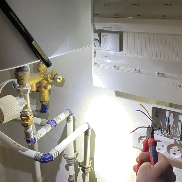 Scangrip WORK PEN 200 R uzlādējams LED zīmulis ar precīzu aug&scaron;ējo apgaismojumu 03.5127