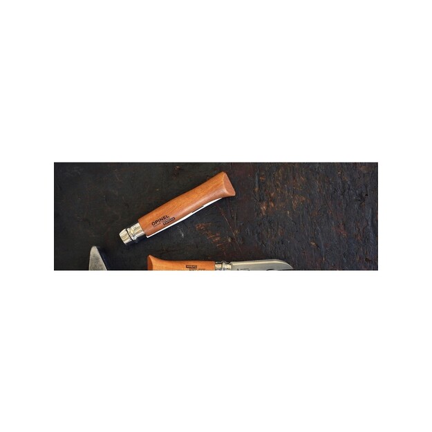 Opinel oglekļa tērauda nazis Nr.10 ar dižskābarža rokturi