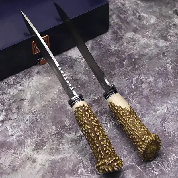 Medību nazis 30cm, ar maksti