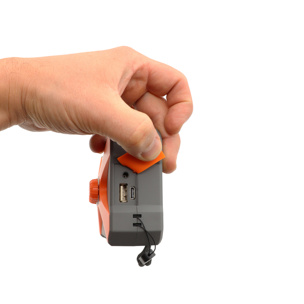 Avārijas radio ar lukturi, LED lampu, SOS un 10000 mAh ārējo akumulatoru &ndash; oranžs