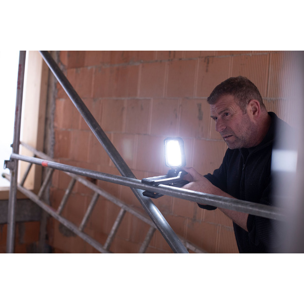 Brennenstuhl lukturis ar knaiblēm 1050MA 10W 950lm 1173070010