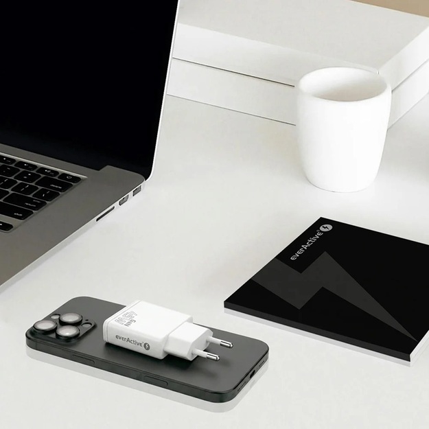 everActive GaN SUPER SLIM SC-465Q sienas lādētājs ar diviem USB-C PD 45W portiem