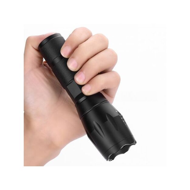 LED prožektors ar ZOOM funkciju