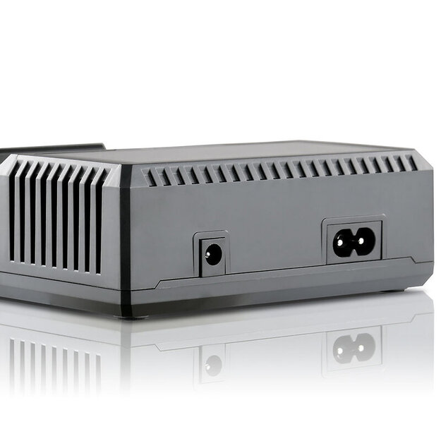 EverActive UC-4200 universāls lādētājs cilindriskiem litija jonu un Ni-MH akumulatoriem