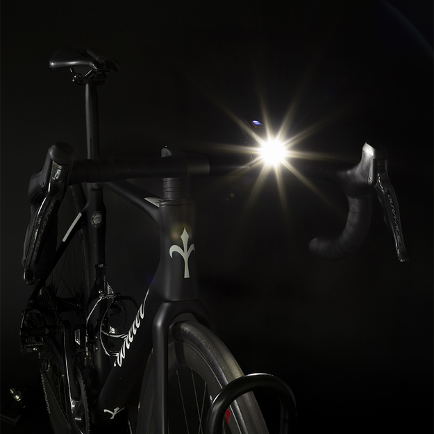 Priek&scaron;ējais lukturis FORCE STOGIE // 900 LM, USB