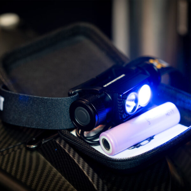 Profesionāls galvas lukturis &bdquo;Kraven Pro X1500&ldquo;, 1500 lm, balts + Fluo UV