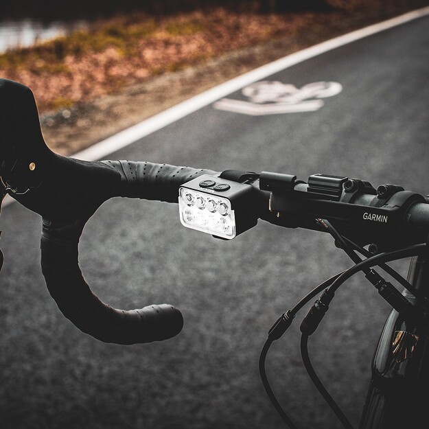 Vayox priek&scaron;ējais velosipēda apgaismojums 900lm 8*LED USB-C VA0151