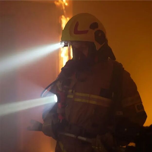 Mactronic M-Fire GUARDIAN XW SET uzlādējams lukturītis PHH0235