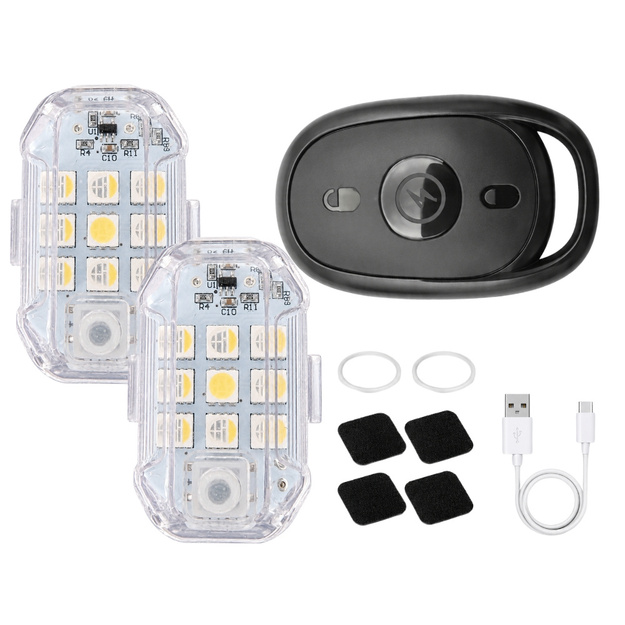 LED RGB stroboskopiskās gaismas ar tālvadības pulti &ndash; 2 GAB. KOMPLEKTS