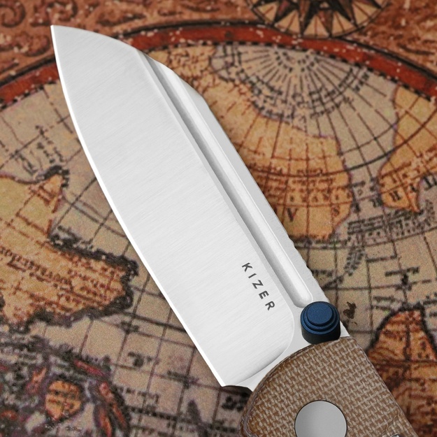 Kizer Renissance Brown Norplex UltreX Micarta, satīns N690, ražotājs Caleb Waldman (V3698A2)
