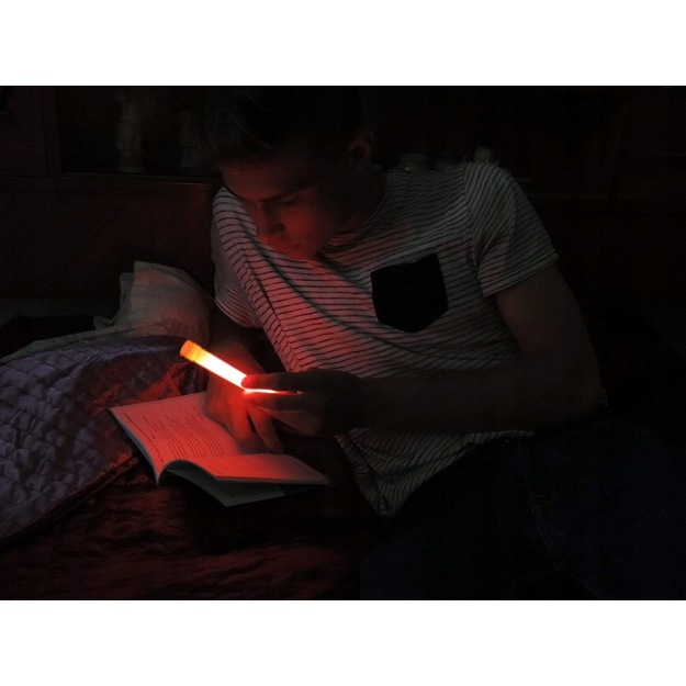 Spīdo&scaron;a nūja ar svilpīti 16cm