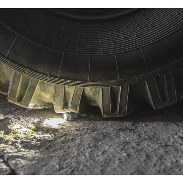 Armytek Buckler M1 lukturītis uz ieroča 700lm F09301C