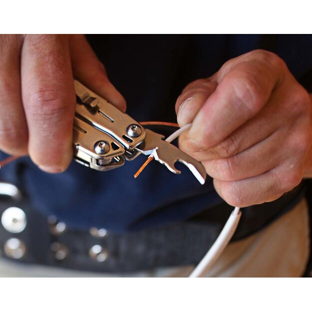 Мультиинструмент Leatherman Wingman