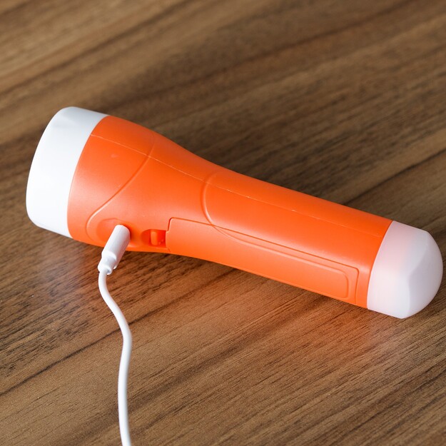 Uzlādējams LED XP-E + LED LB0185 LIBOX lukturis