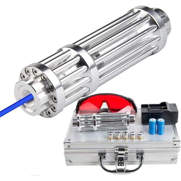 Jaudīgs zils lāzers ar korpusu