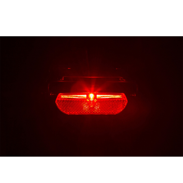 Aizmugurējais lukturis BONIN uz bagāžnieka, no dinamo, 6V 111x36x39mm
