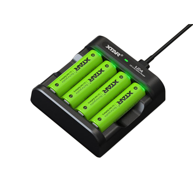 Xtar LC4 lādētājs + 4 x AA LR6 1,5 V Li-Ion akumulatori