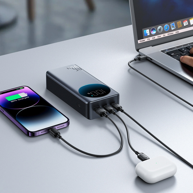 Внешний аккумулятор Joyroom JR-PBF05 Pro 30000 мА&middot;ч 65 Вт с цифровым дисплеем, 2&times; USB-C и 1&times; USB-A &mdash; чёрный