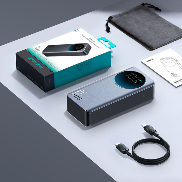 Внешний аккумулятор Joyroom JR-PBF05 Pro 30000 мА&middot;ч 65 Вт с цифровым дисплеем, 2&times; USB-C и 1&times; USB-A &mdash; чёрный