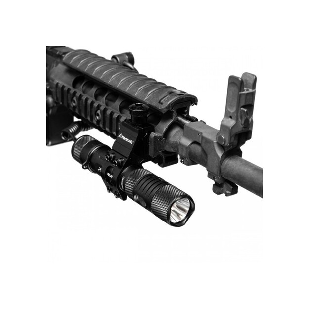 Mactronic 1800lm rechargeable flashlight kit T-Force HP THH0111