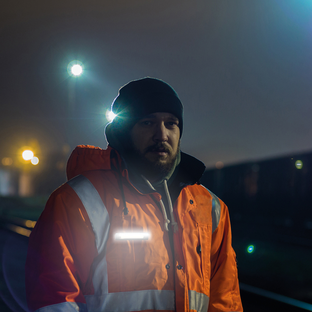 Scangrip universāls darba lukturītis ar sprādzi