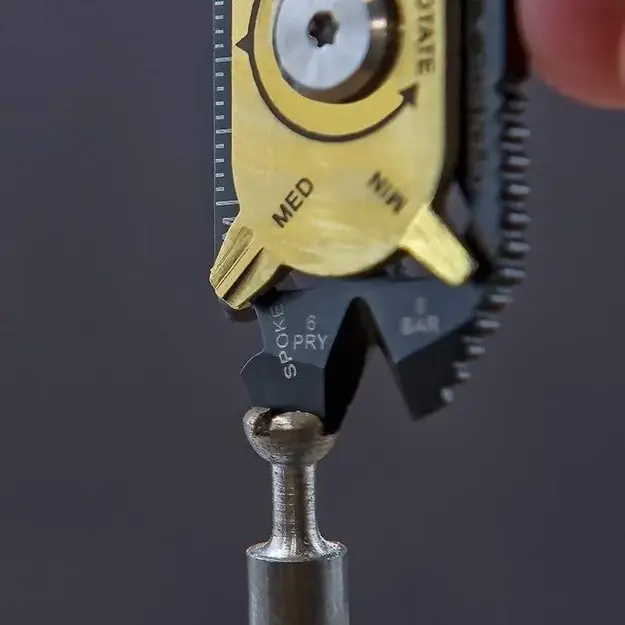 True Utility FixR 20-В-1 Многофункциональный Инструмент TU200