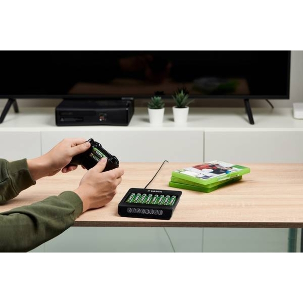Lādētājs Varta LCD Multi-Plus 8 kanāli AAA, AA