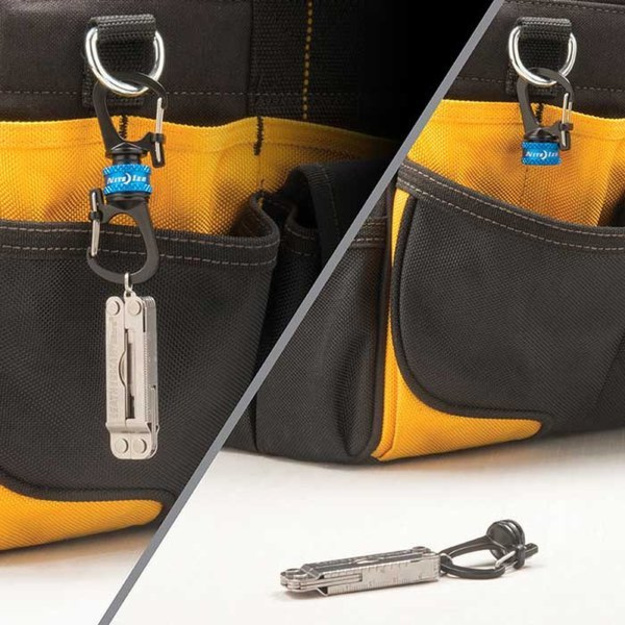 Nite Ize &ndash; SlideLock 360&deg; Magnetic Double Carabiner &ndash; Blue &ndash; MSBL-03-R7