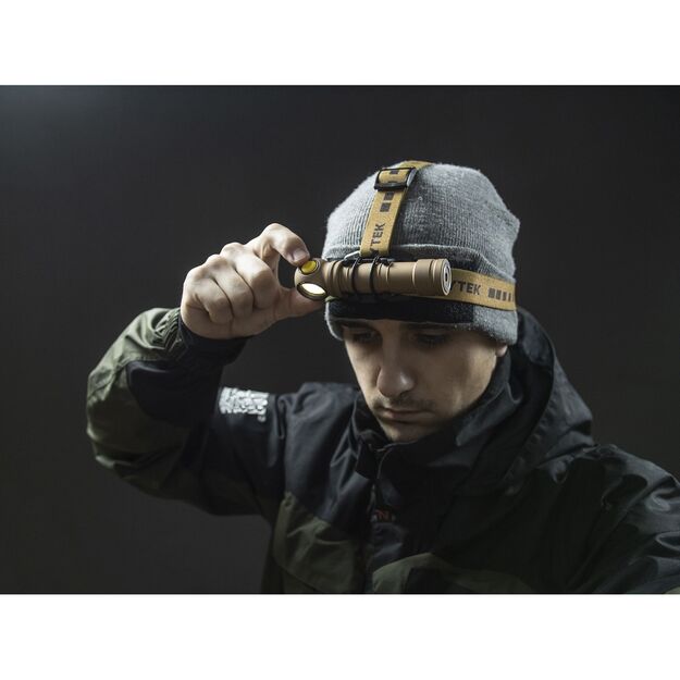 Armytek Wizard C2 Pro flashlight 3in1 2500lm Sand F08701CS