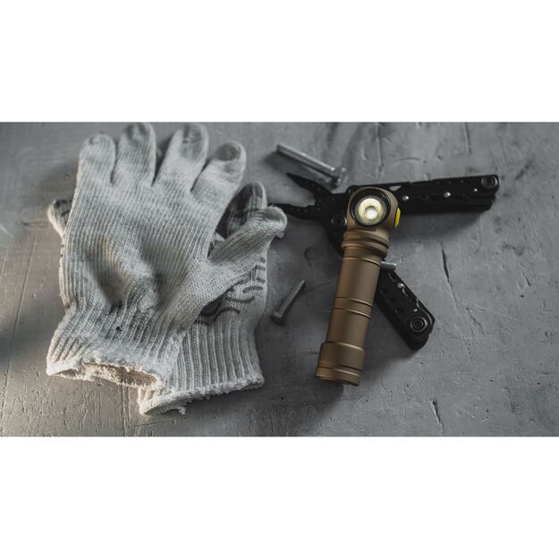 Armytek Wizard C2 Pro flashlight 3in1 2500lm Sand F08701CS