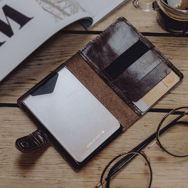 Led Lenser Lite maks, brūns, ar RFID aizsardzību