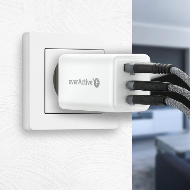 everActive GaN SC-655Q maiņstrāvas lādētājs ar USB portu un 2 USB-C PD PPS QC4+ 65W