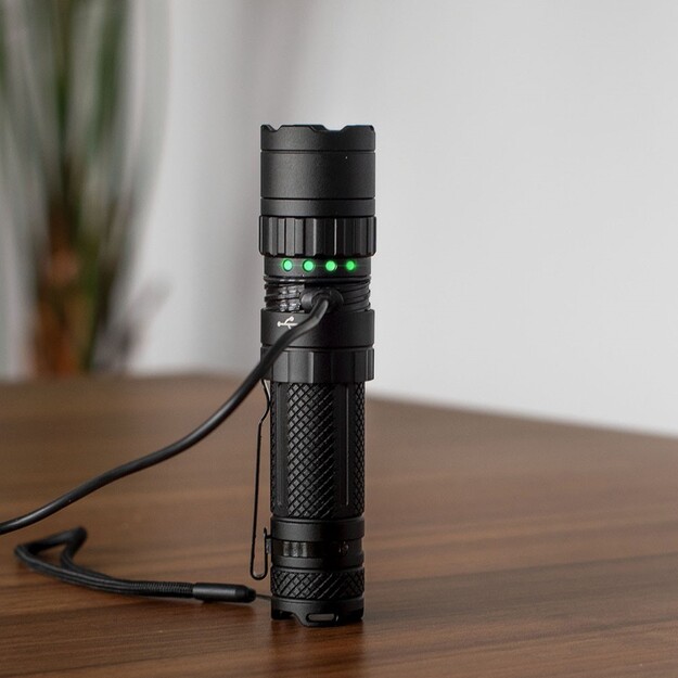 VAYOX rechargeable LED flashlight 1500lm VA0077